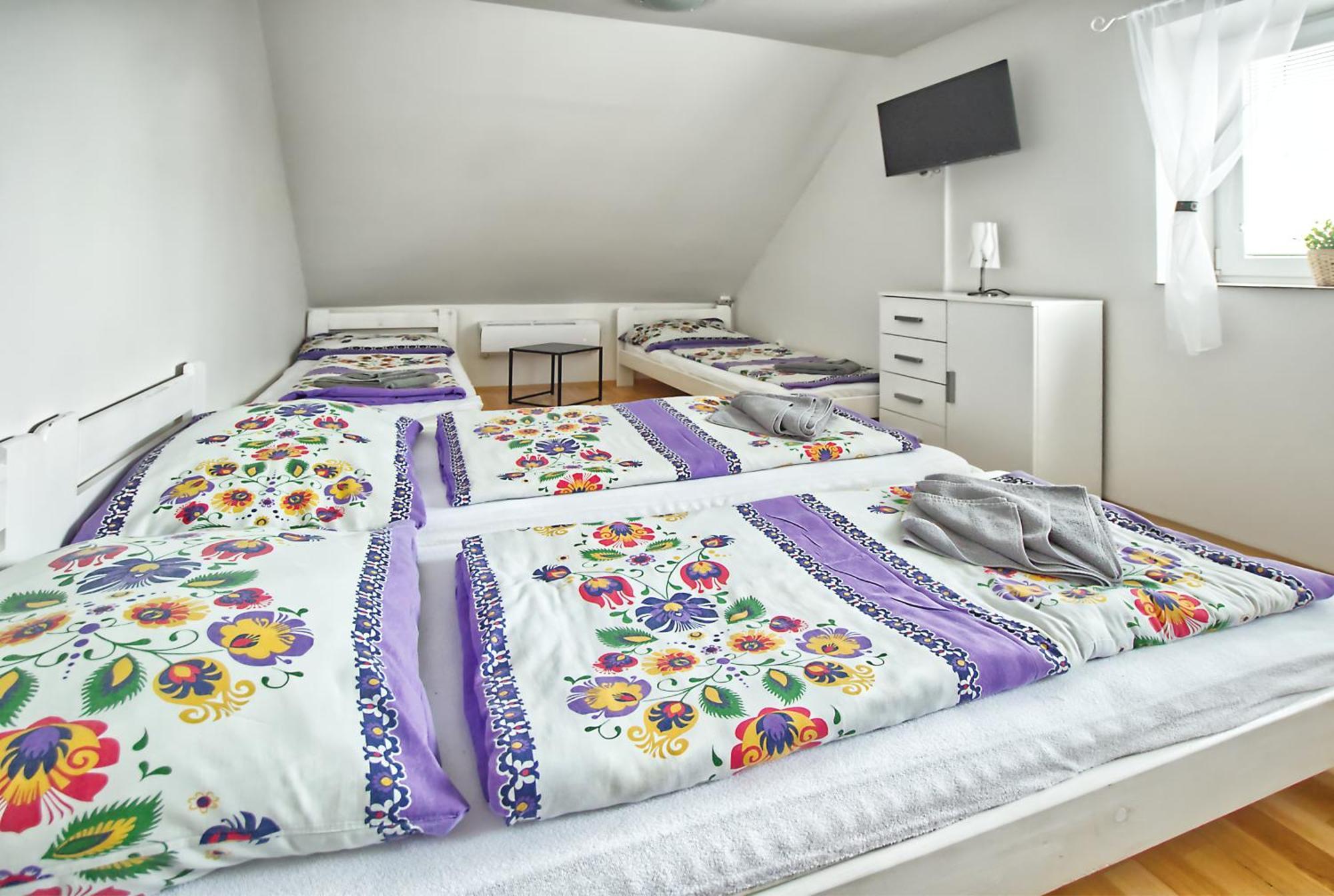 Penzion Bazen Vino Sklep U Palecku Zaječí Bagian luar foto