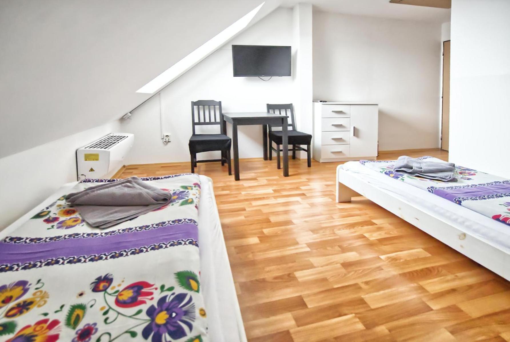 Penzion Bazen Vino Sklep U Palecku Zaječí Bagian luar foto